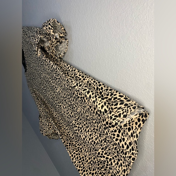 H&M : Leopard Shift Dress - Picture 6 of 9